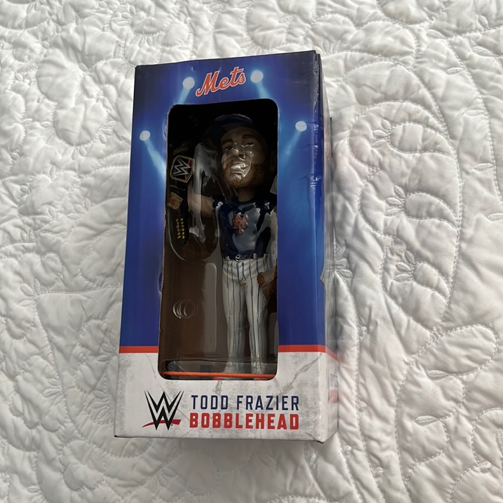 Todd Frazier Mets WWE bobble head 2018